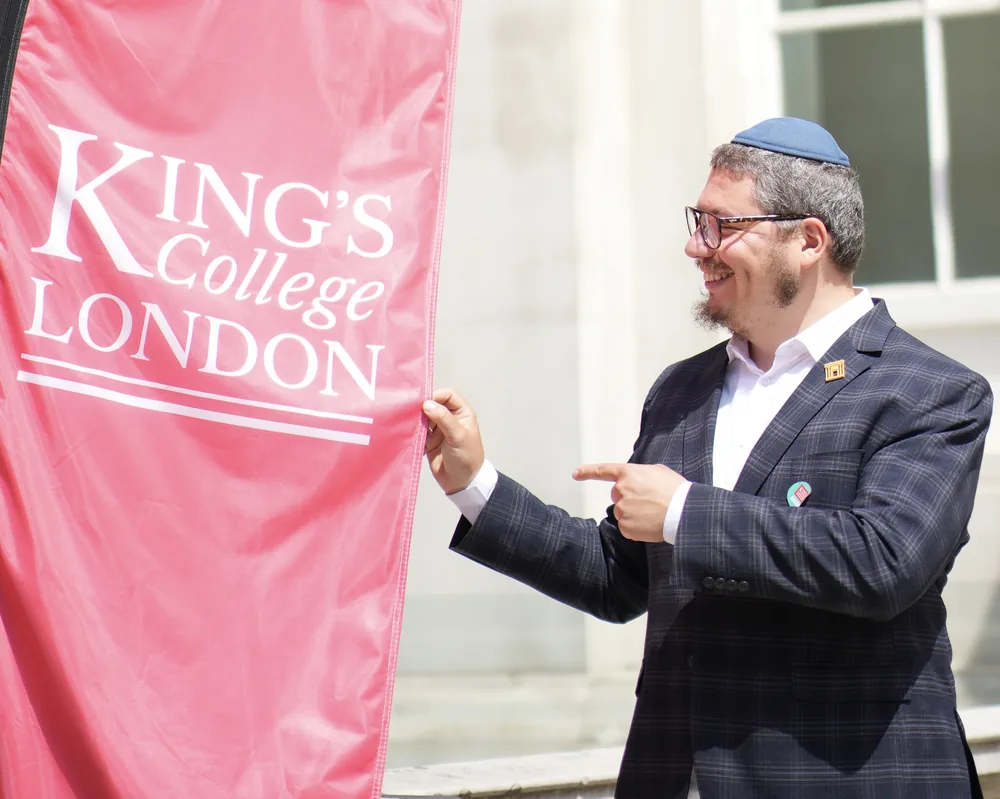 Przy fladze King's College London
